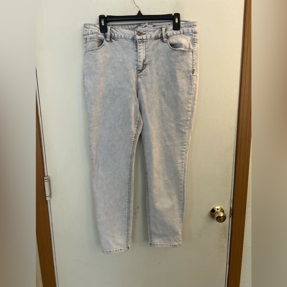 Artisan size 14 light white wash gray denim pants